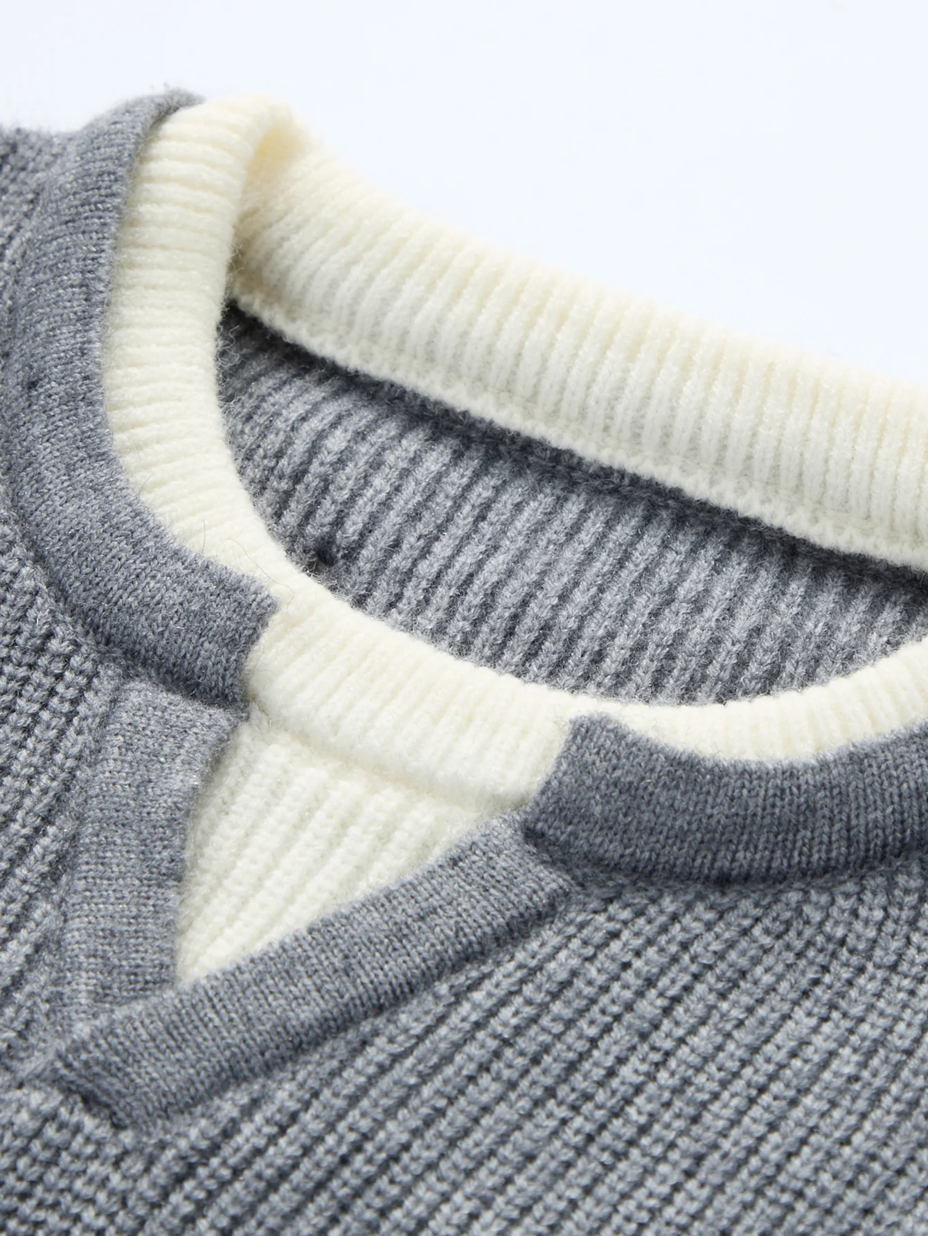 2 In 1 Notched Collar Sweater - Image 5