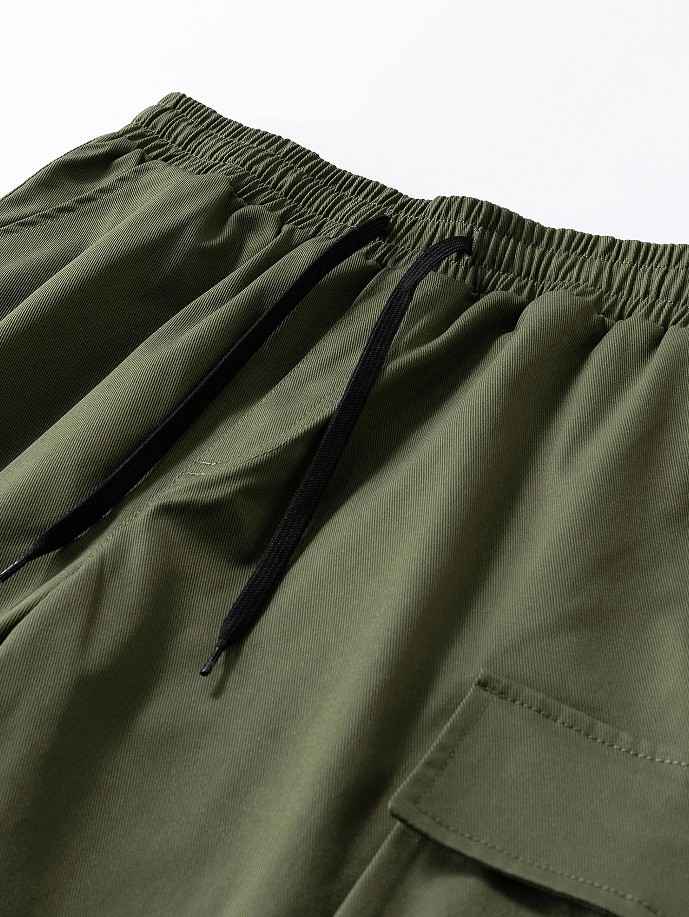 Chino Cargo Shorts mit Kordelzug - Image 9