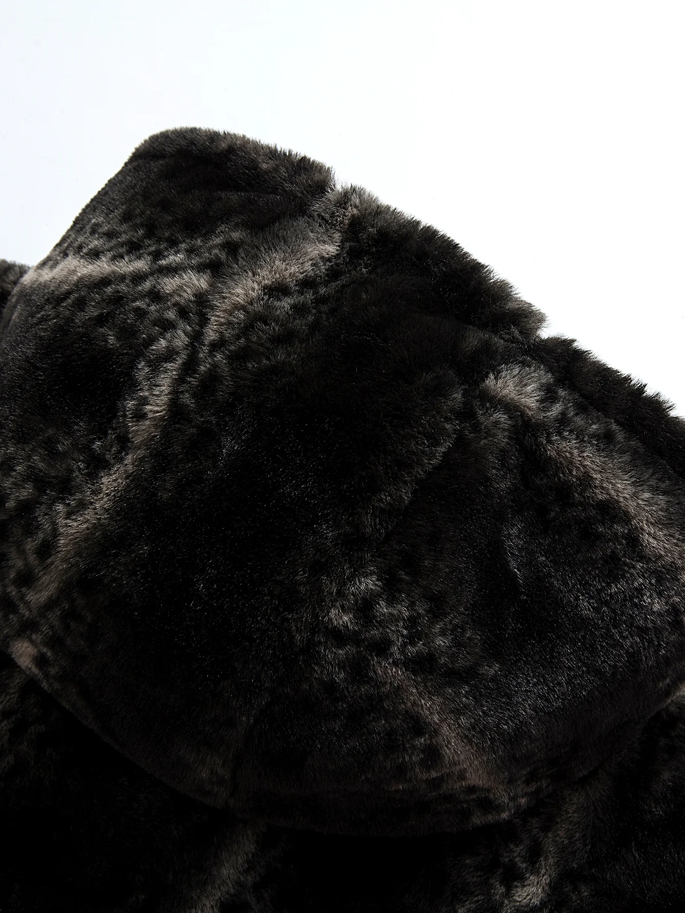 Kapuzenjacke mit Tiermuster aus Kunstfell - Image 13