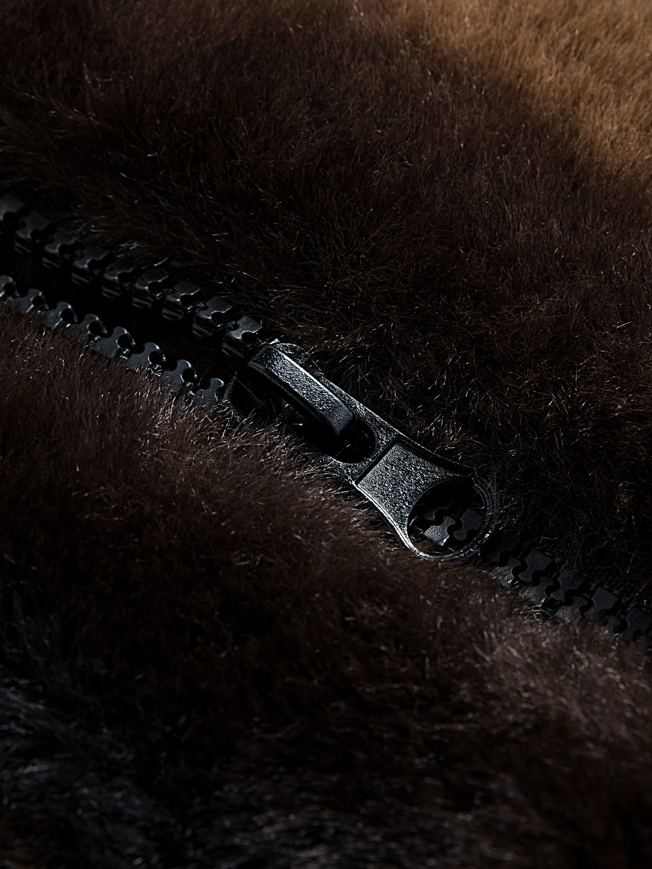 Kapuzenjacke mit Tiermuster aus Kunstfell - Image 8