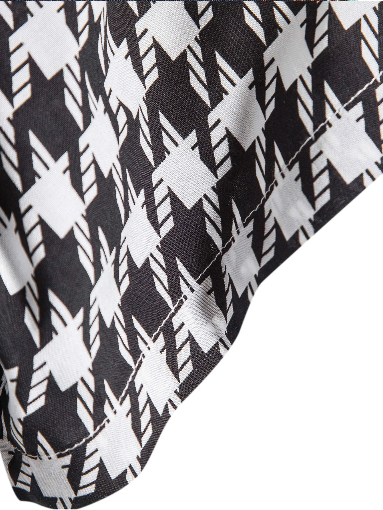 Schwarz-weiße geometrische Druckbluse - Image 5