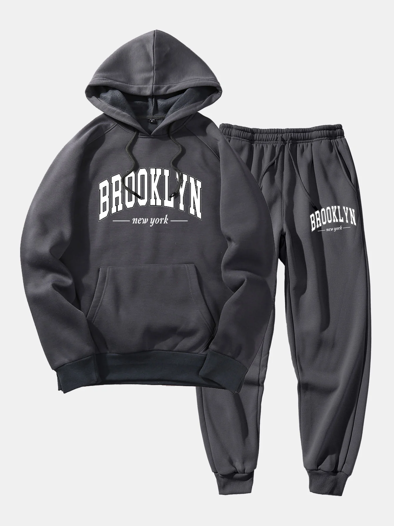 Brooklyn Briefdruck Hoodie & Jogginghose - Image 3