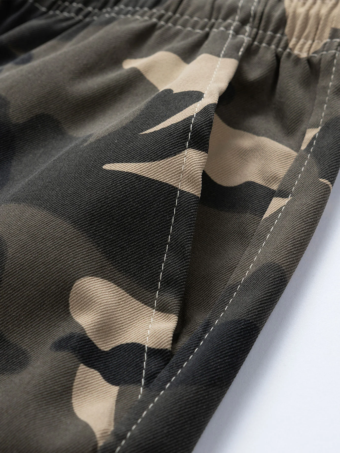 Camouflage Bärenprint Oversize T-Shirt mit überschnittenen Schultern & Kordelzug Cargo Shorts - Image 16