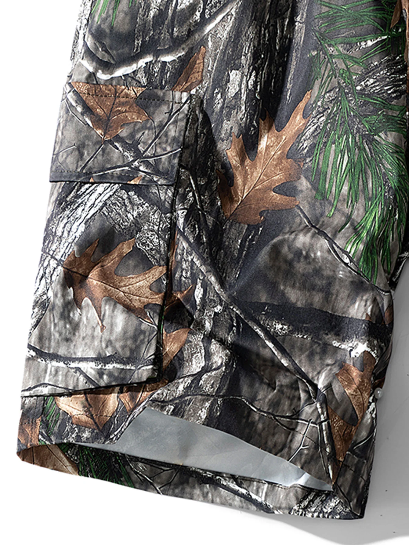Camouflage New York Print Drop Shoulder Oversize T-Shirt & Forest Camouflage Cargo Shorts - Image 9