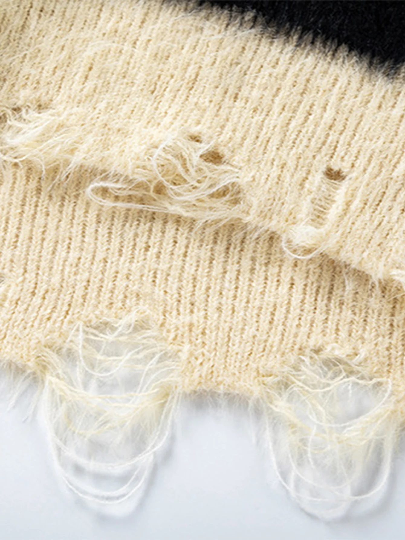 Strickpullover mit Katzenmotiv im Used-Look - Image 8