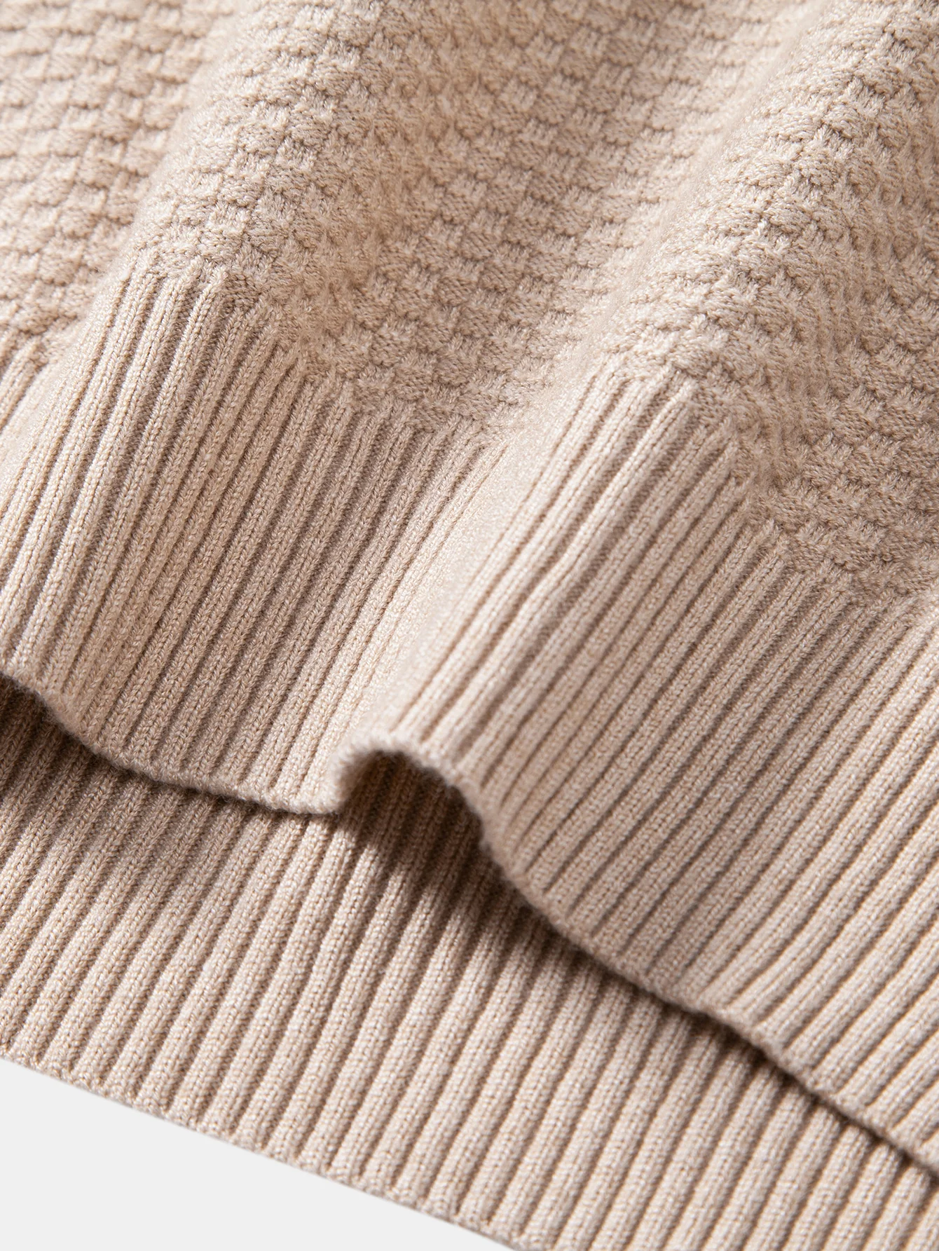 Schachbrettstrukturierter Rollkragenpullover - Image 17