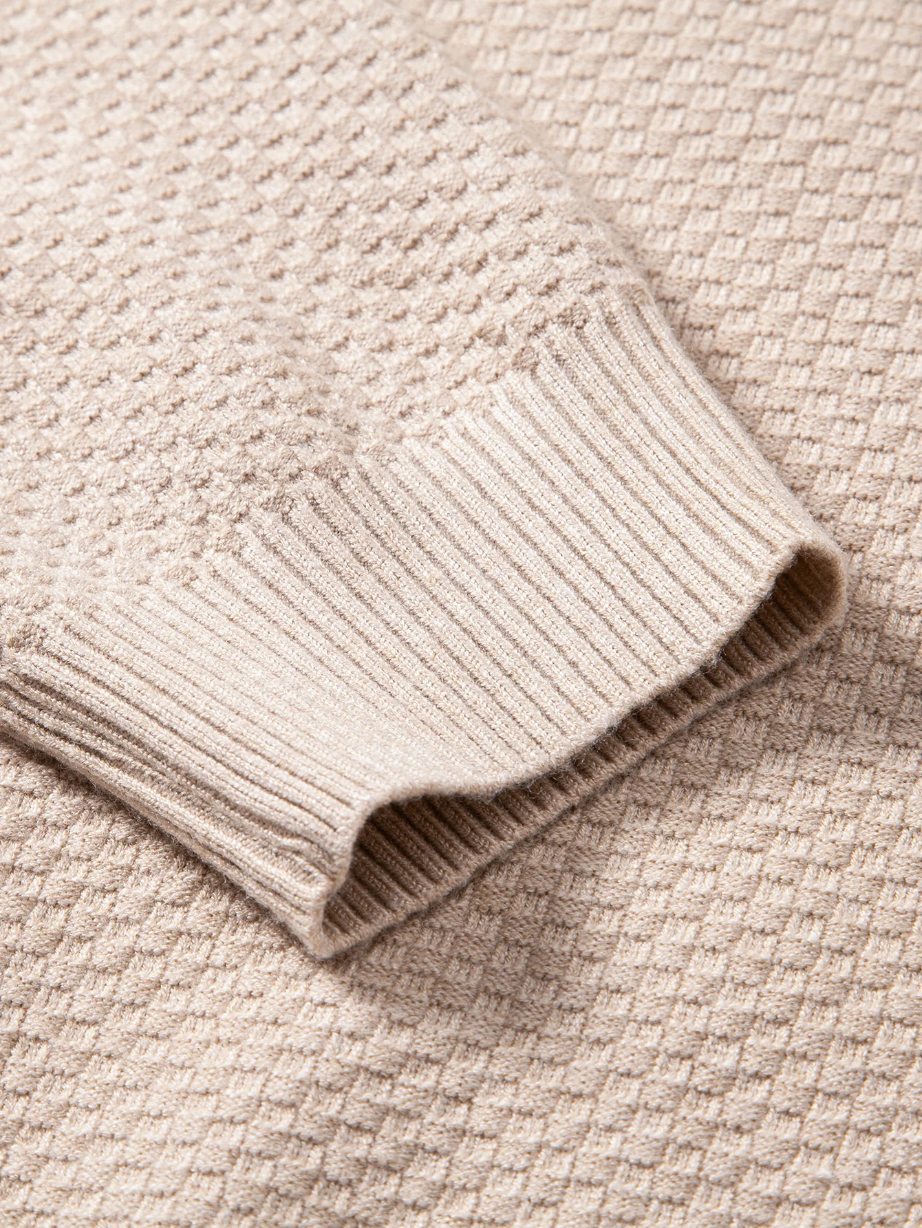 Schachbrettstrukturierter Rollkragenpullover - Image 18