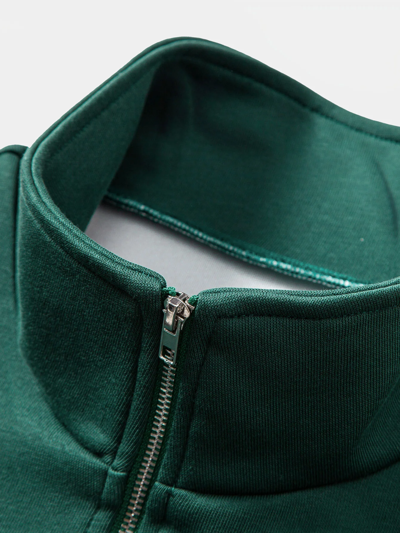 Relaxed Fit Sweatshirt mit Kontrastfarbe und Viertel-Reißverschluss - Image 3