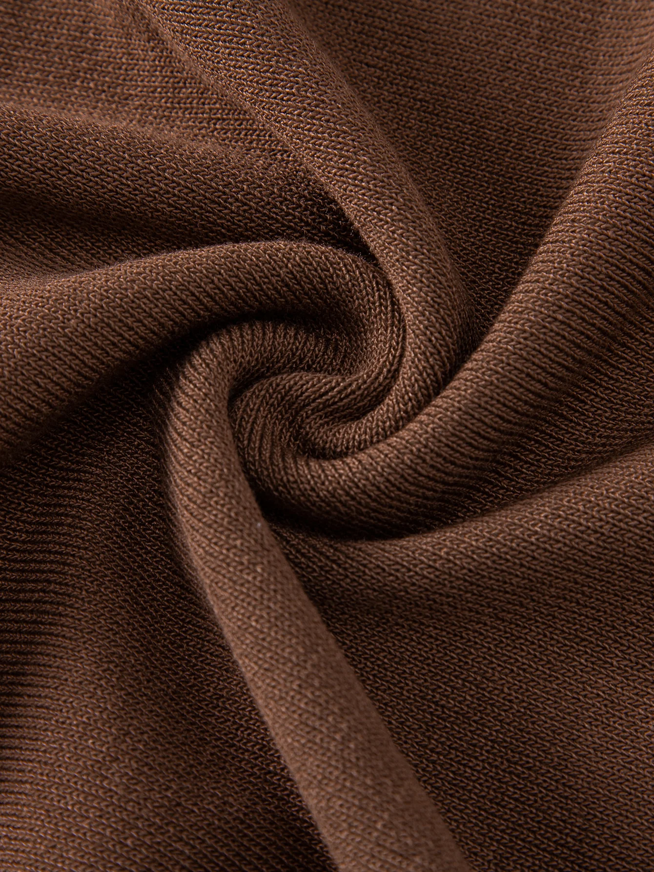 Contrast Geometric Zipper Knit Polo - Image 9