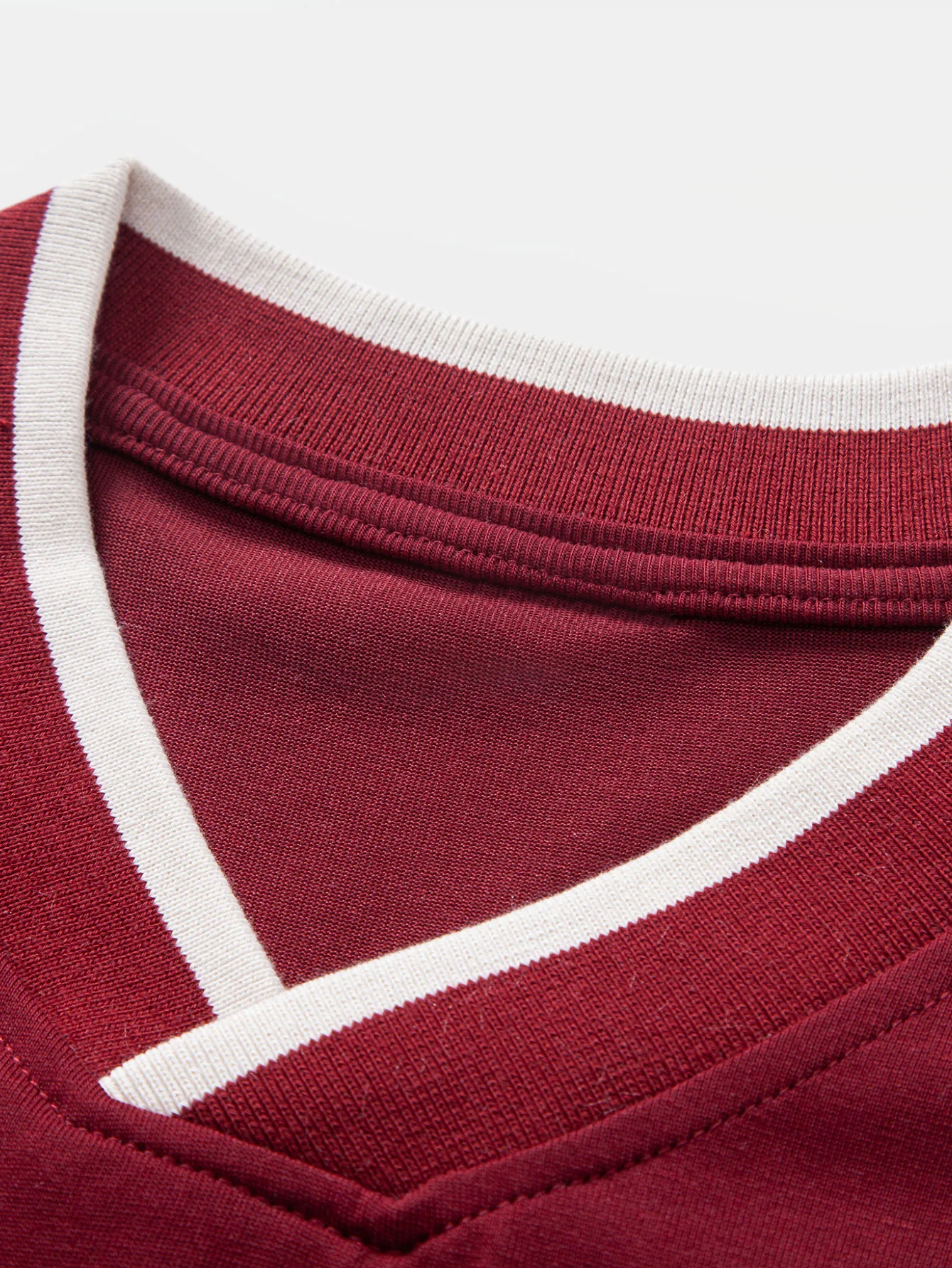 Contrast Piping V-Neck Raglan Sleeve T-Shirt - Image 9