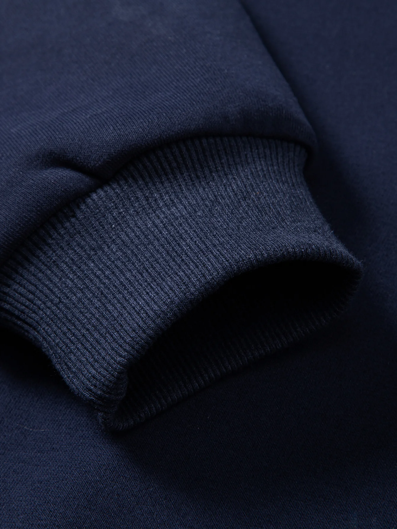 Sweatshirt mit kontrastierendem Poloshirts-Kragen - Image 22