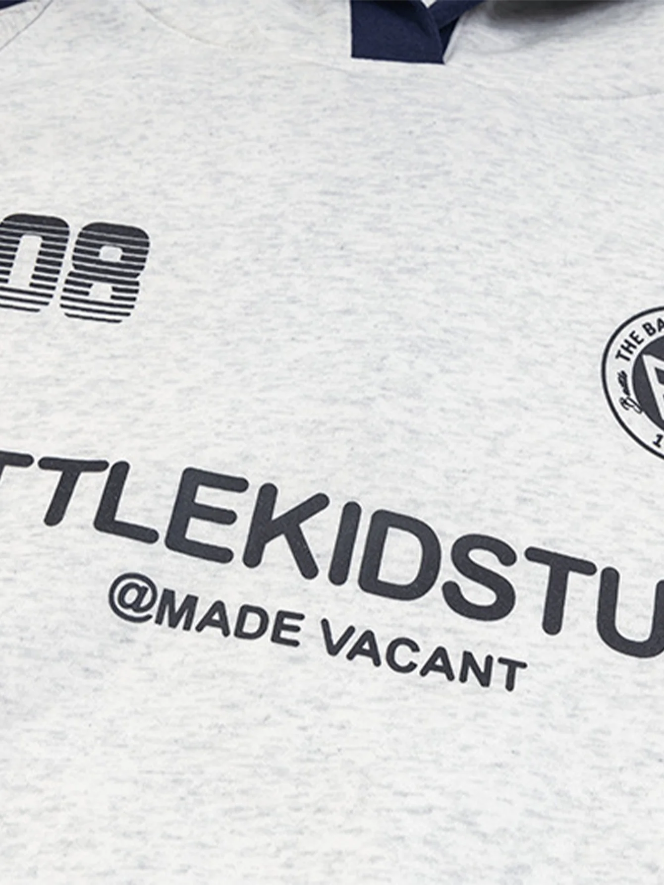 Hoodie mit Kontrast-Slogan-Aufdruck - Image 12