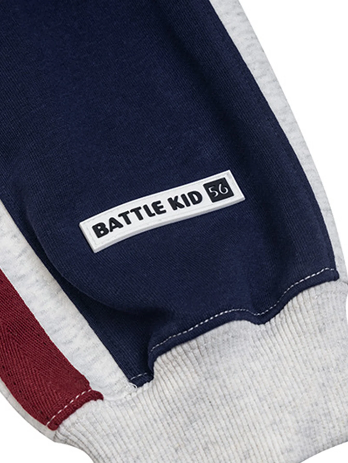 Hoodie mit Kontrast-Slogan-Aufdruck - Image 14