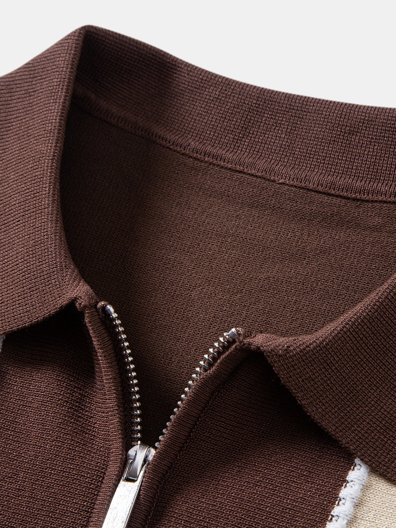 Contrast Striped Geometric zipper Knit Polo - Image 9