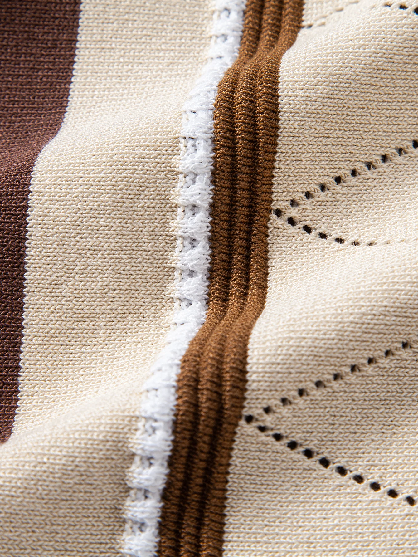 Contrast Striped Geometric zipper Knit Polo - Image 11