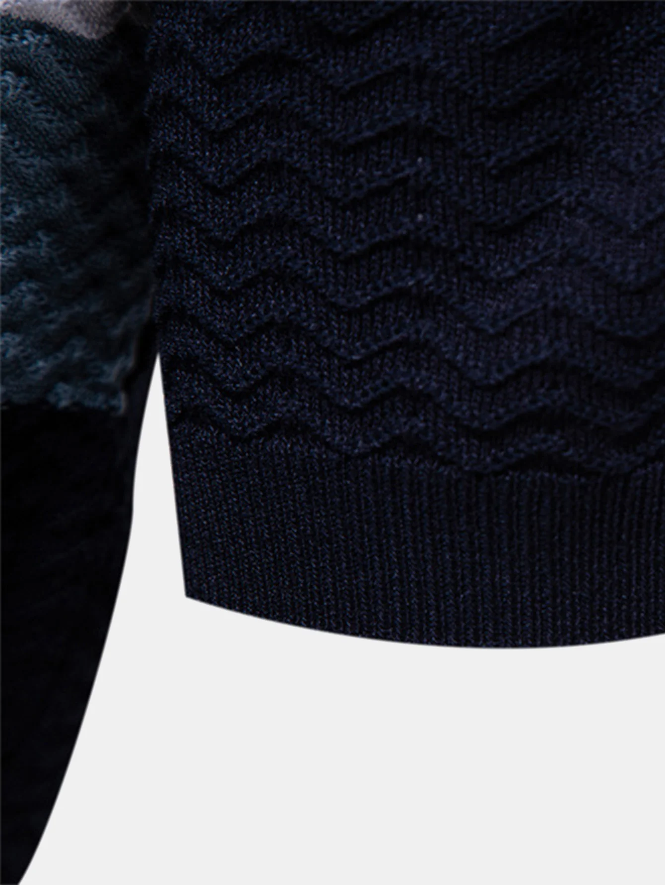 Kontrastreiches, strukturiertes Jacquard-Strick-Poloshirt mit Reißverschluss - Image 11