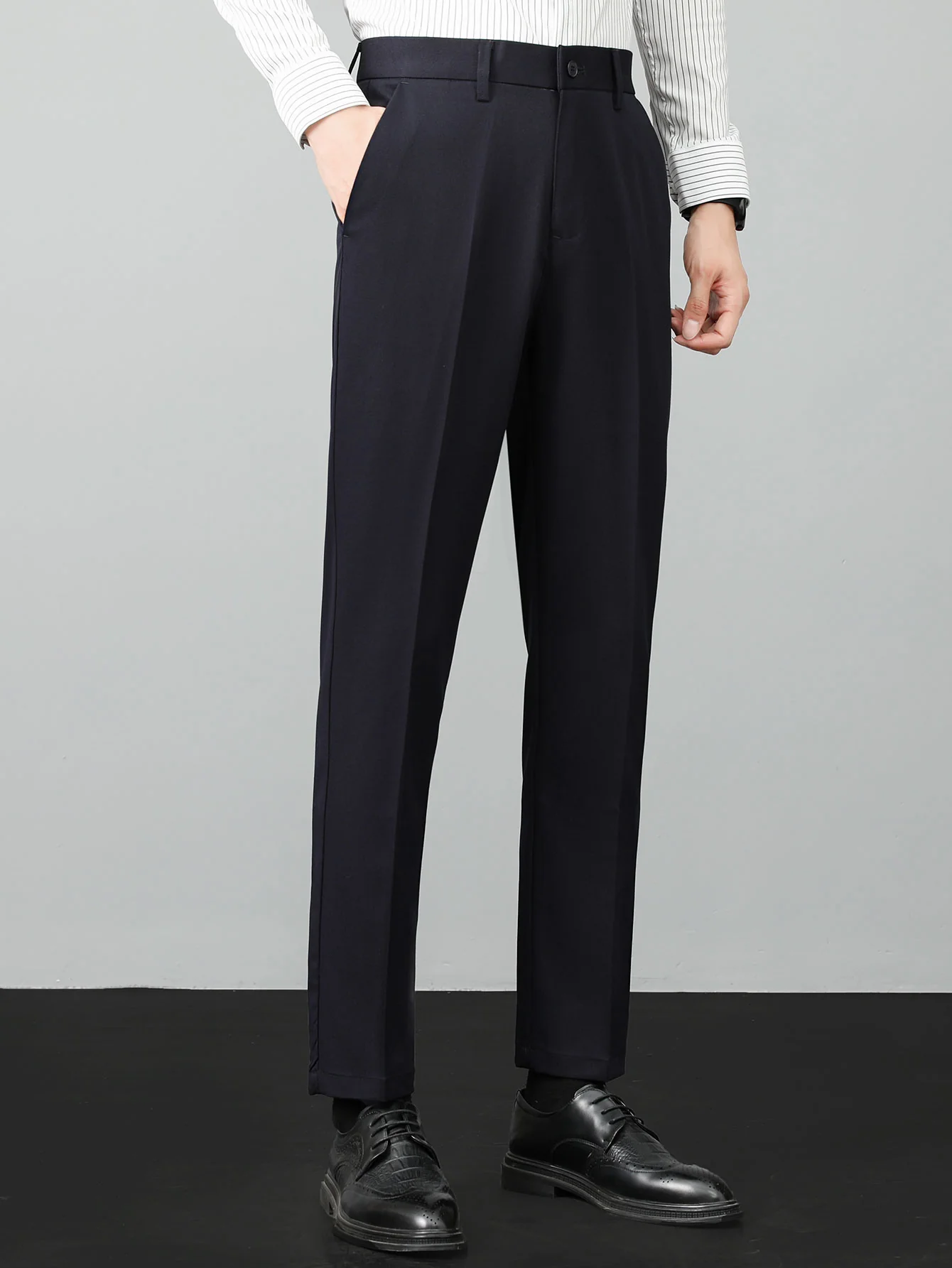 Contrast Trim Crew Neck Knit T-Shirt & Slim Fit Tapered Trousers - Image 13