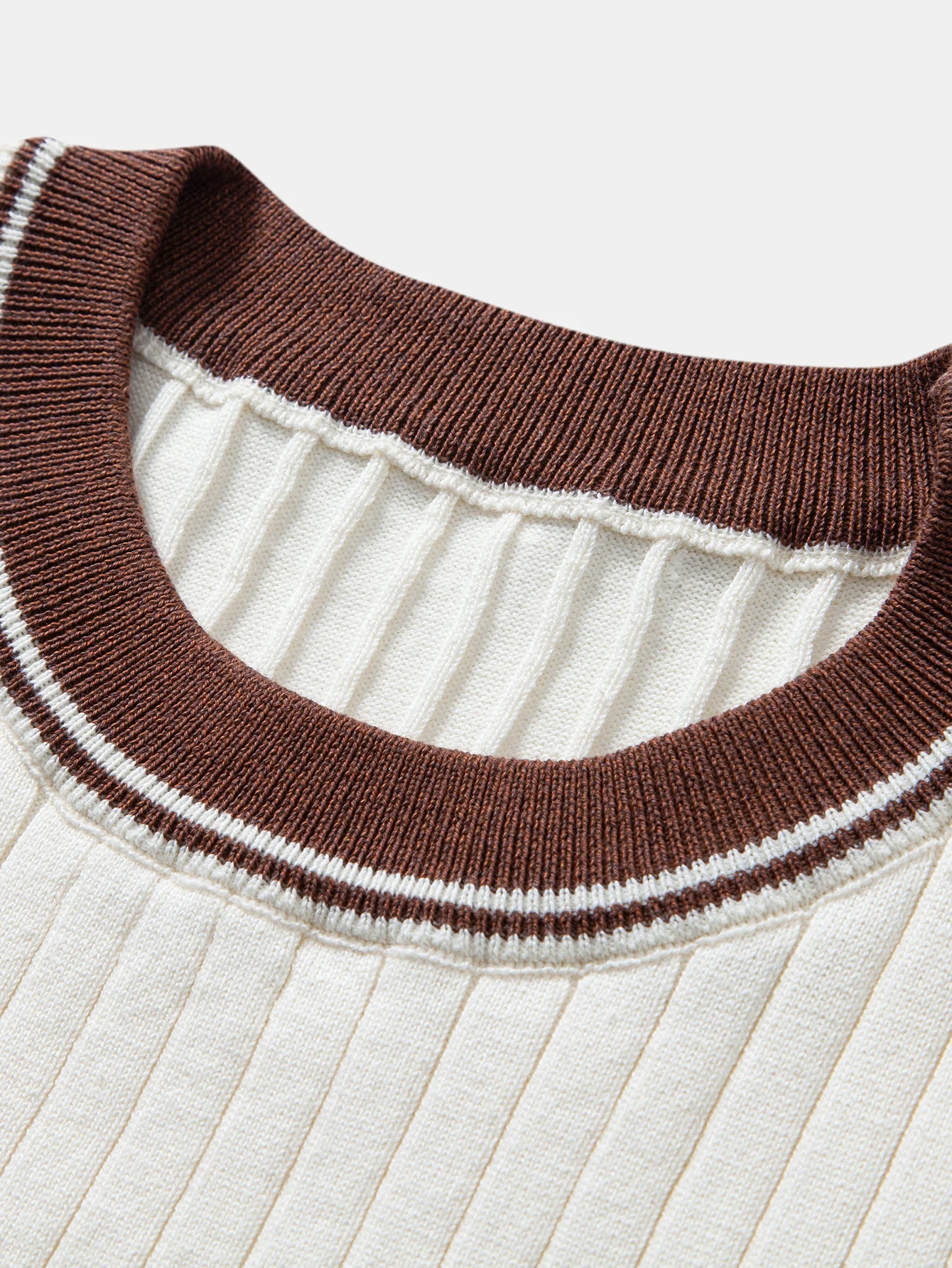 Contrast Trim Crew Neck Knit T-Shirt & Slim Fit Tapered Trousers - Image 16