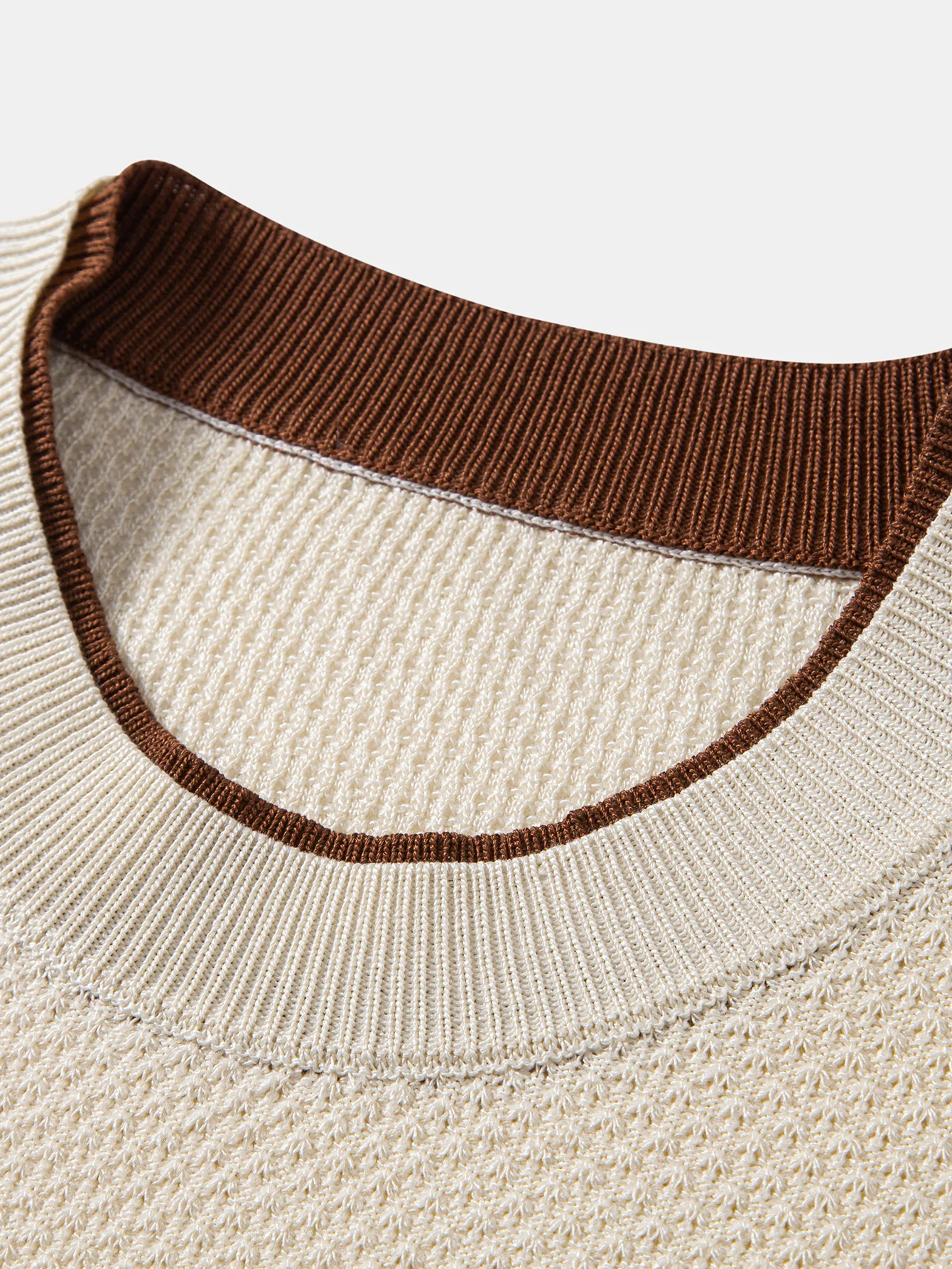 Contrast Trim Textured Knit T-Shirt - Image 9