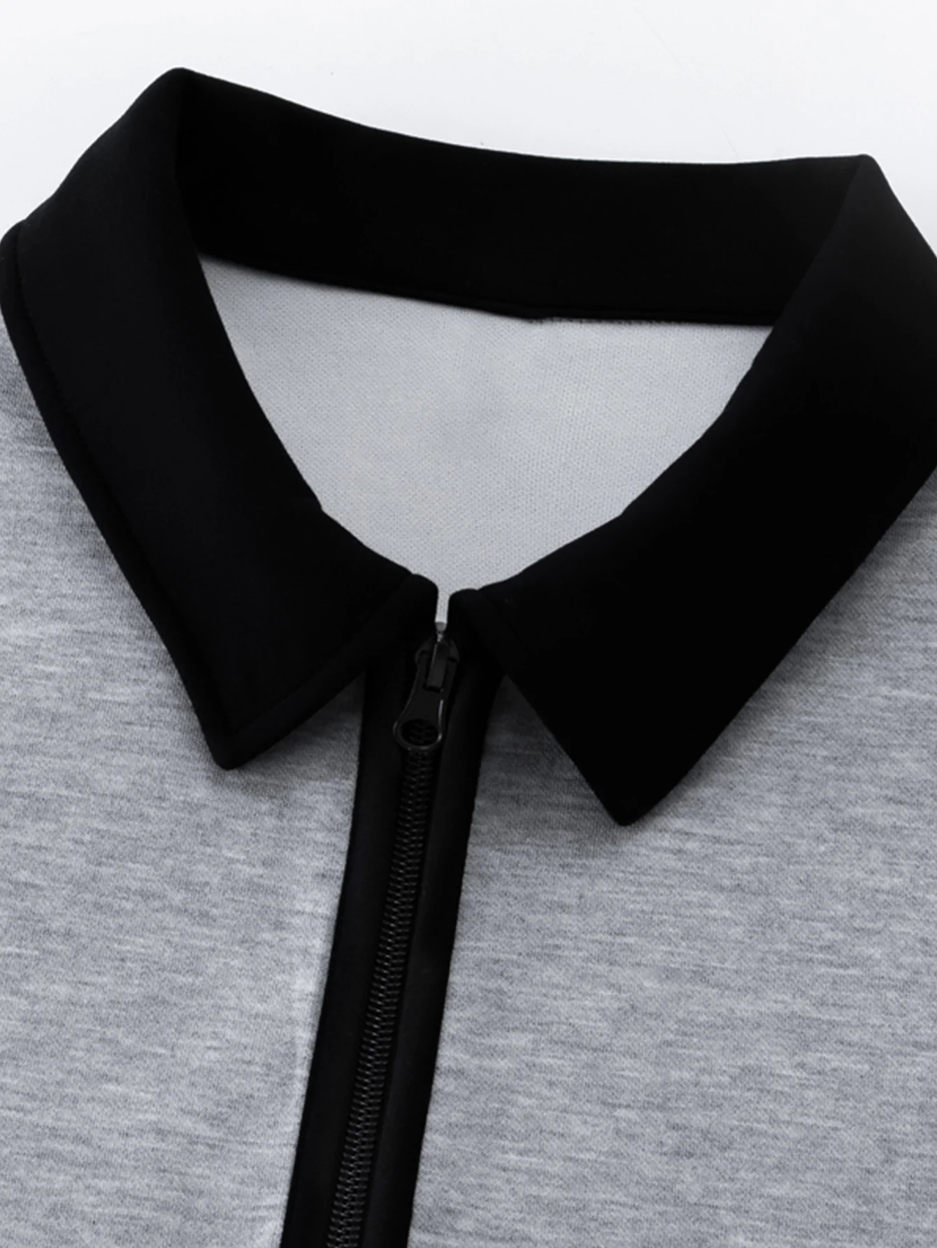 Sweatshirt mit kontrastierendem Reißverschluss und Poloshirts-Kragen - Image 9
