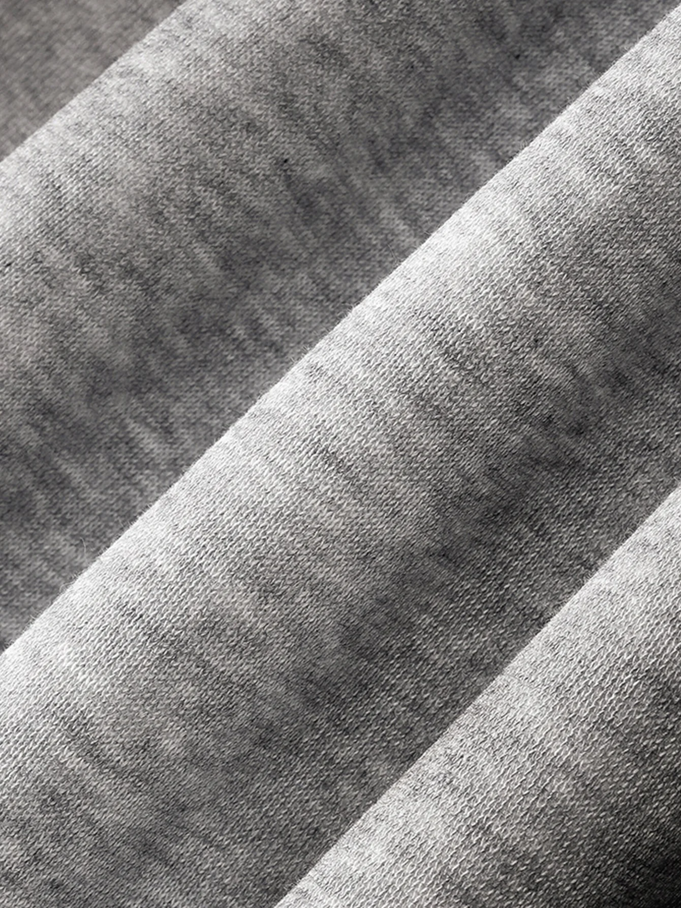 Kapuzenpullover mit Reißverschluss und verwaschenem Kreuzdruck - Image 10