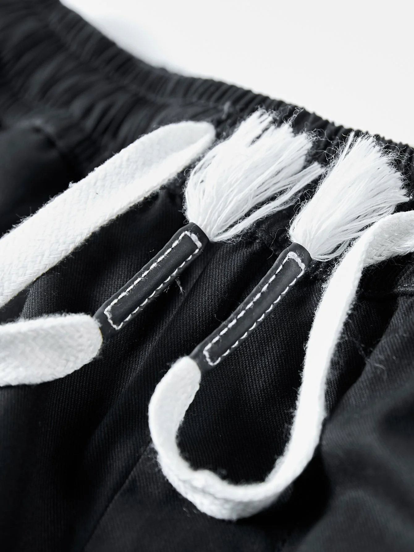 Kordelzug Chino Cargo Shorts - Image 10