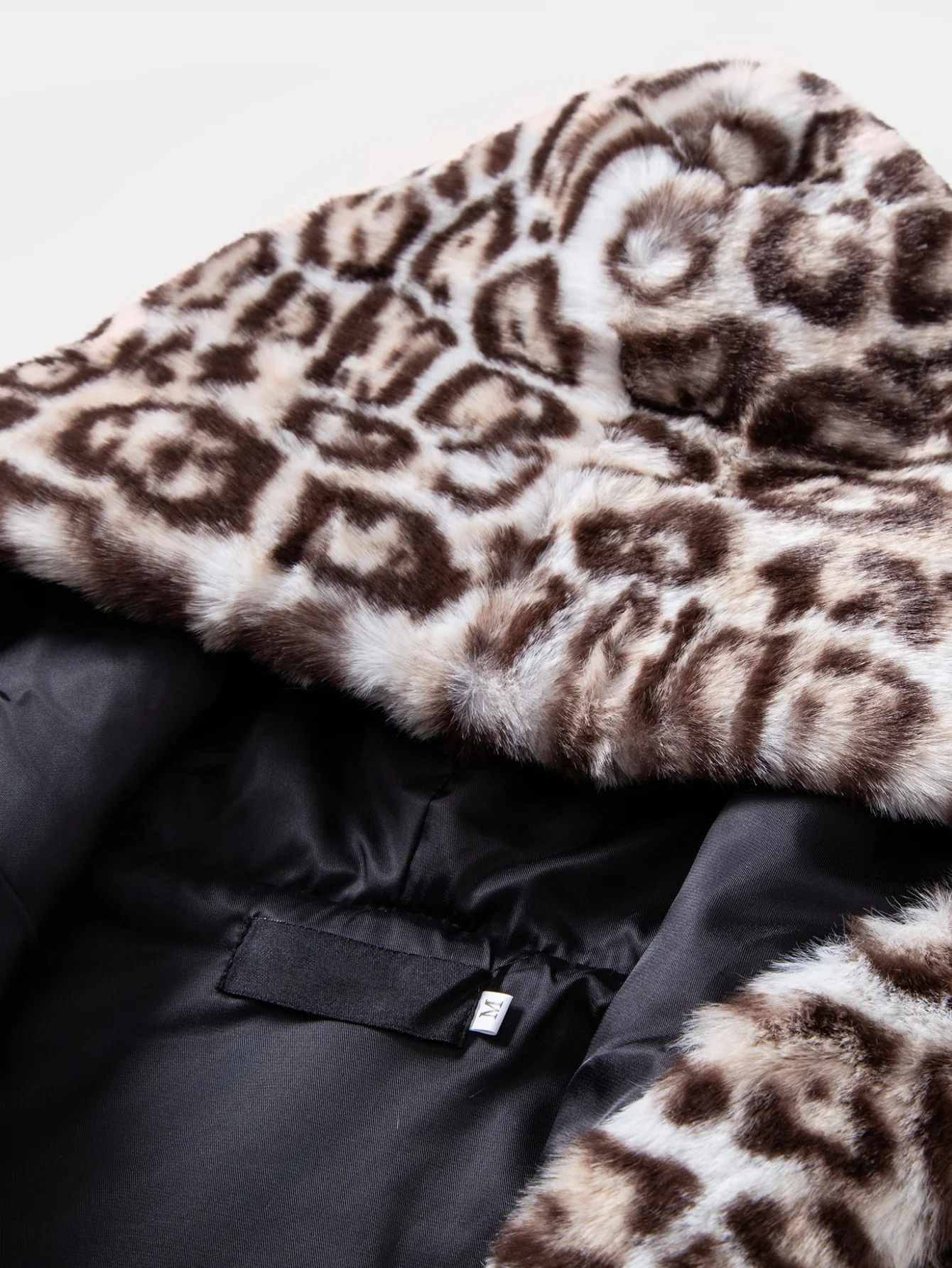 Faux Fur Leopard Zip Up Hooded Vest - Image 3