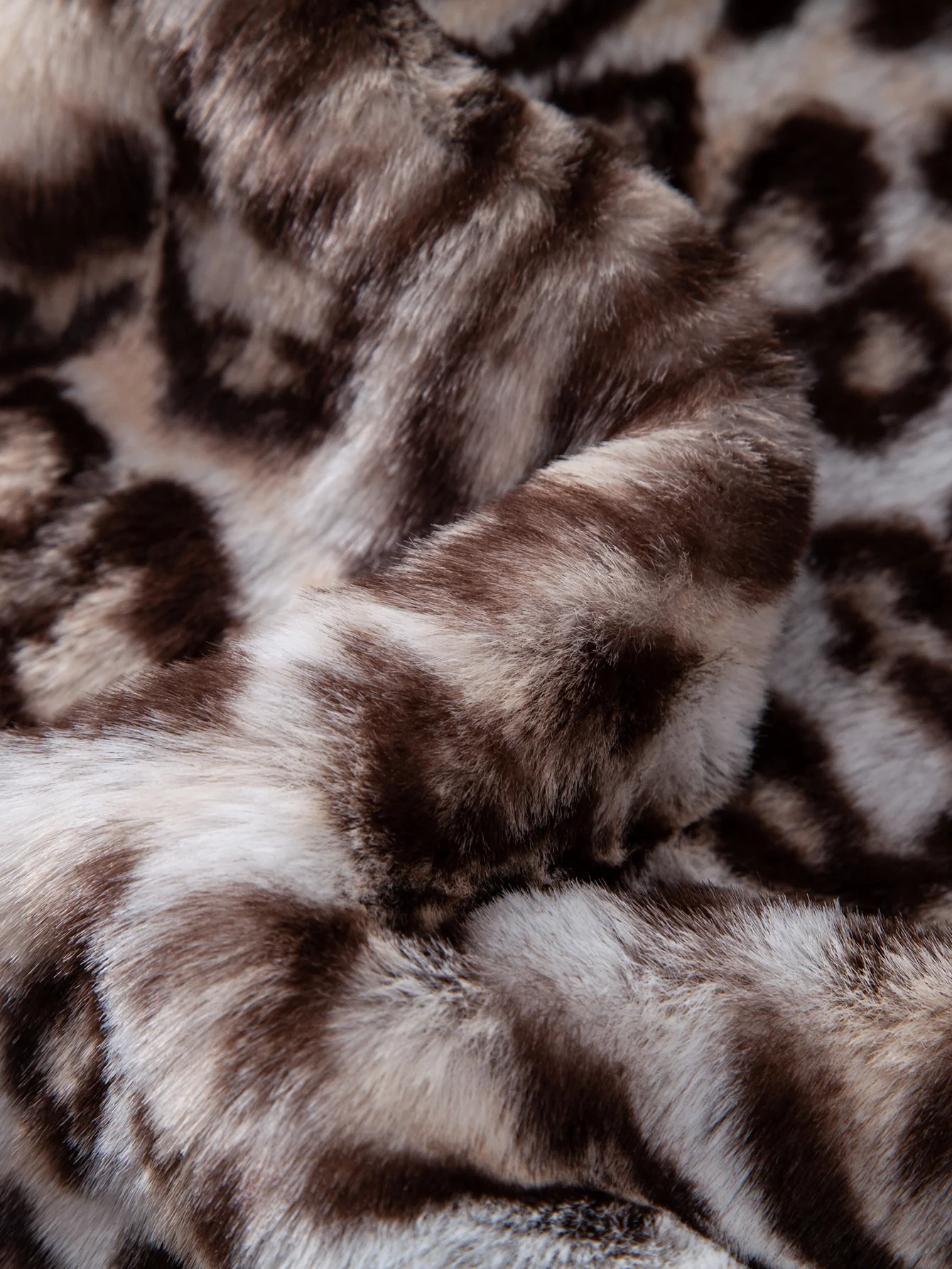 Faux Fur Leopard Zip Up Hooded Vest - Image 7