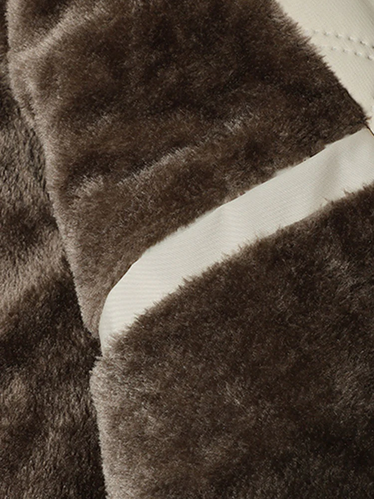 Wattierte Jacke mit Kapuze und Kunstpelzfutter - Image 14