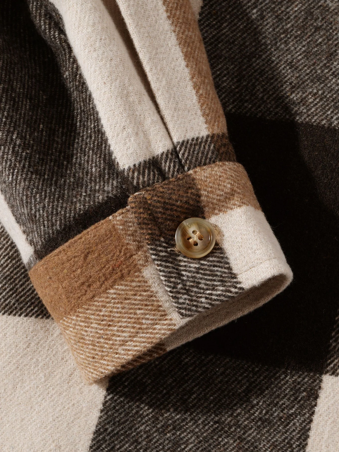 Flanell-Karierte Überhemd & Chino Cargo Jogginghosen - Image 11