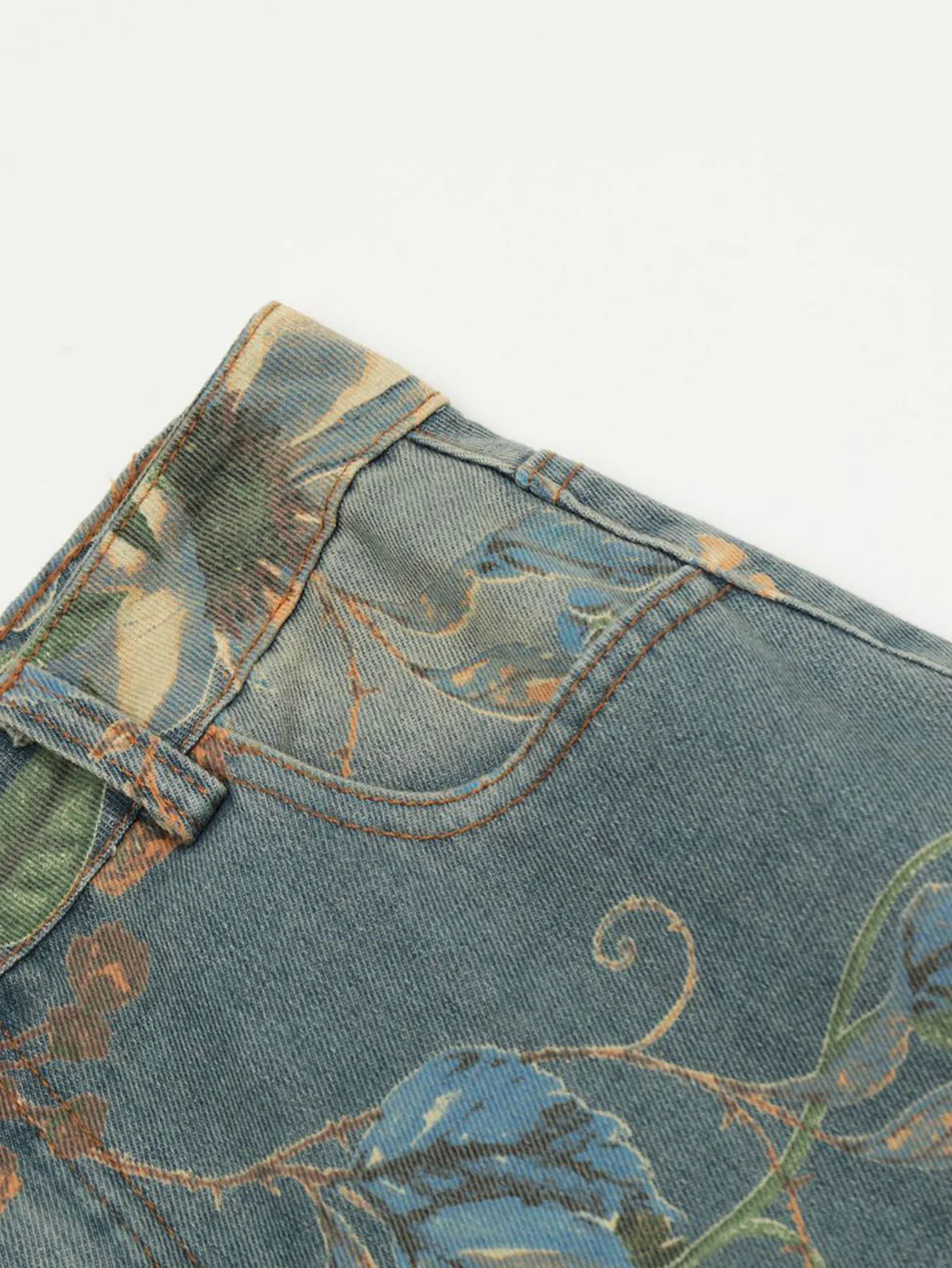 Jeans mit weitem Bein und Blumenmuster - Image 7