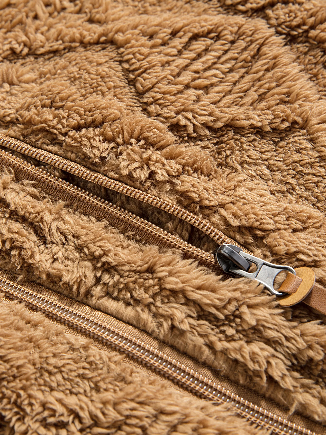 Geometrischer Jacquard Teddy Hoodie - Image 11