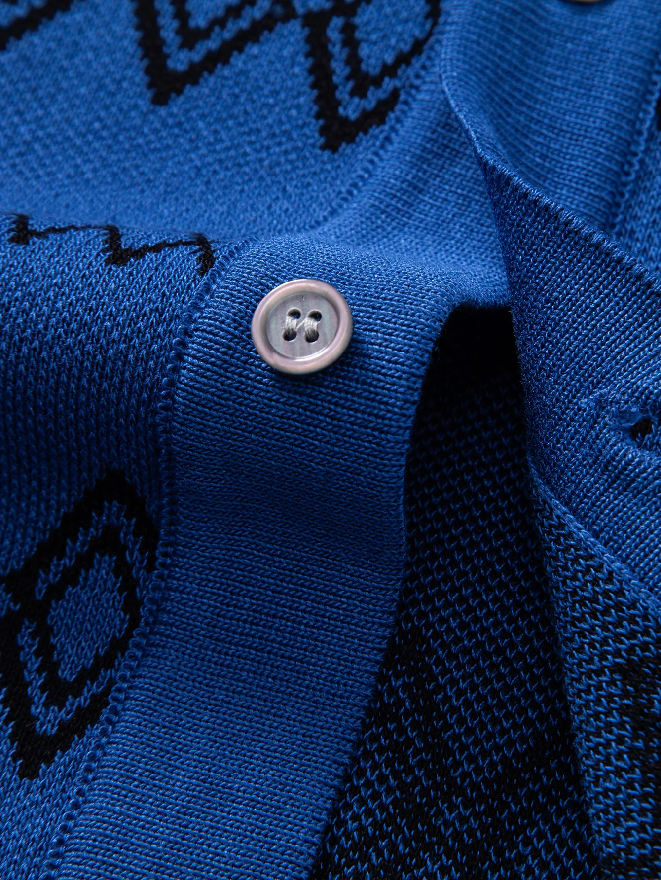 Geometrisches gestricktes Hemd mit Knöpfen - Image 4