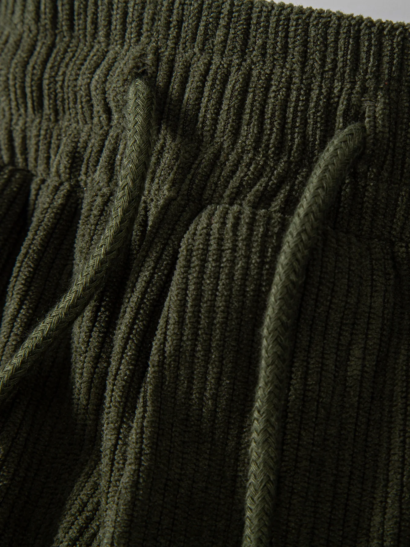 Geometric Trim Paneled Corduroy 7" Shorts - Image 3