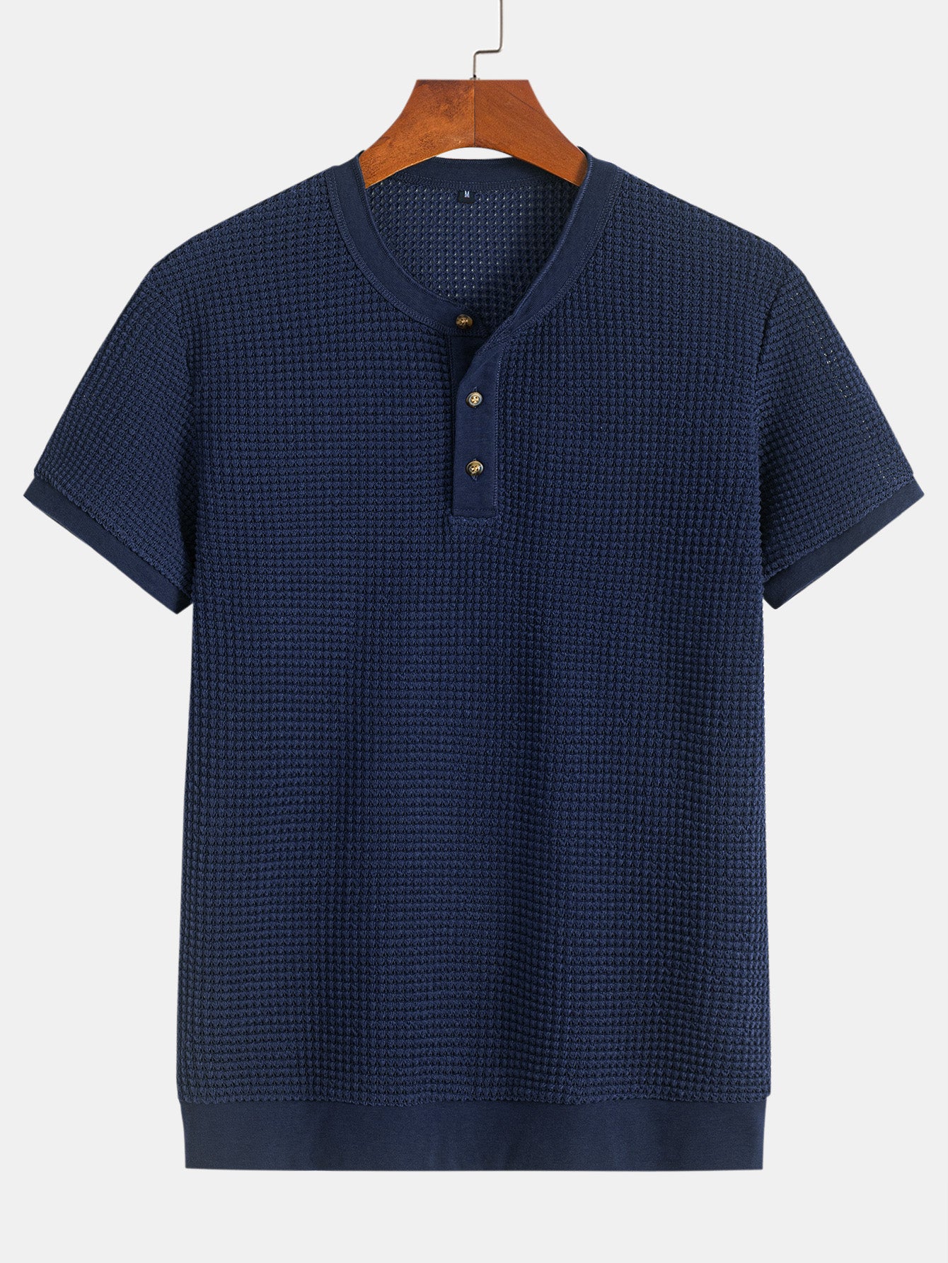 Henley-Nacken T-Shirt mit strukturiertem Rippenbund - Image 8