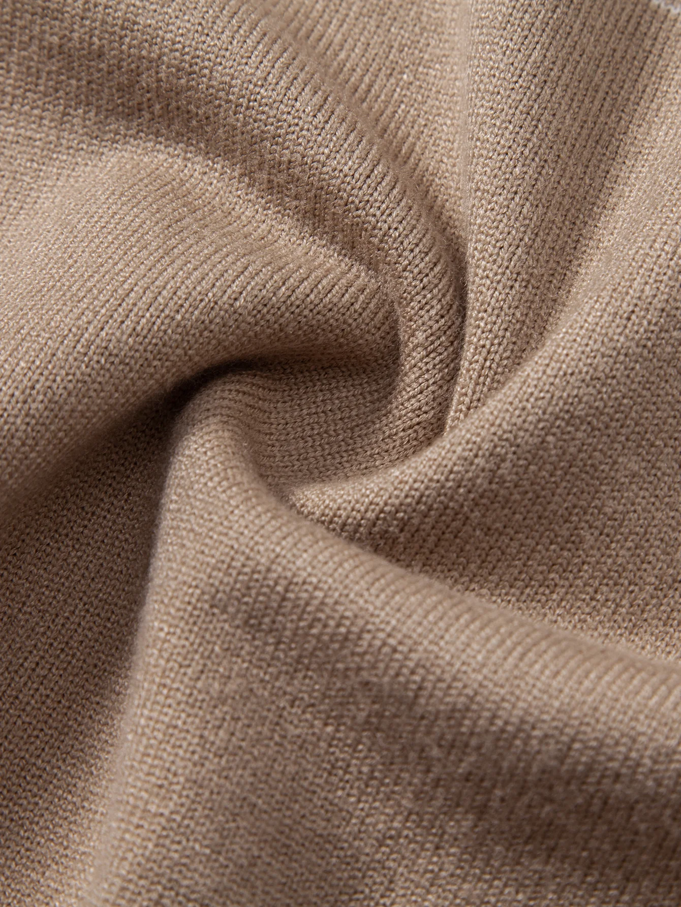 Pullover mit Rundhalsausschnitt und horizontalem Streifenmuster - Image 13
