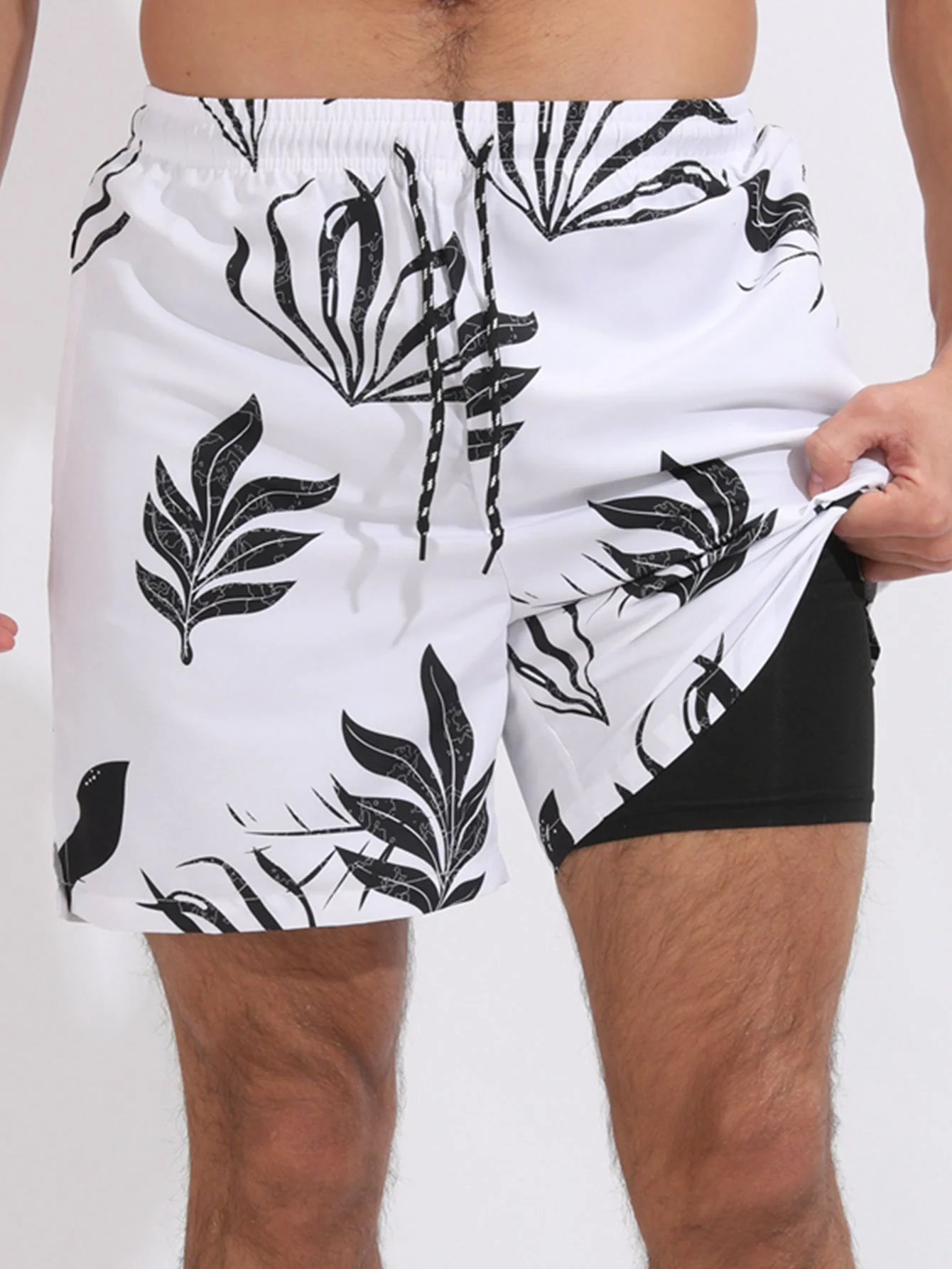 Blattdruck-Badehose mit Kompressionsfutter - Image 3