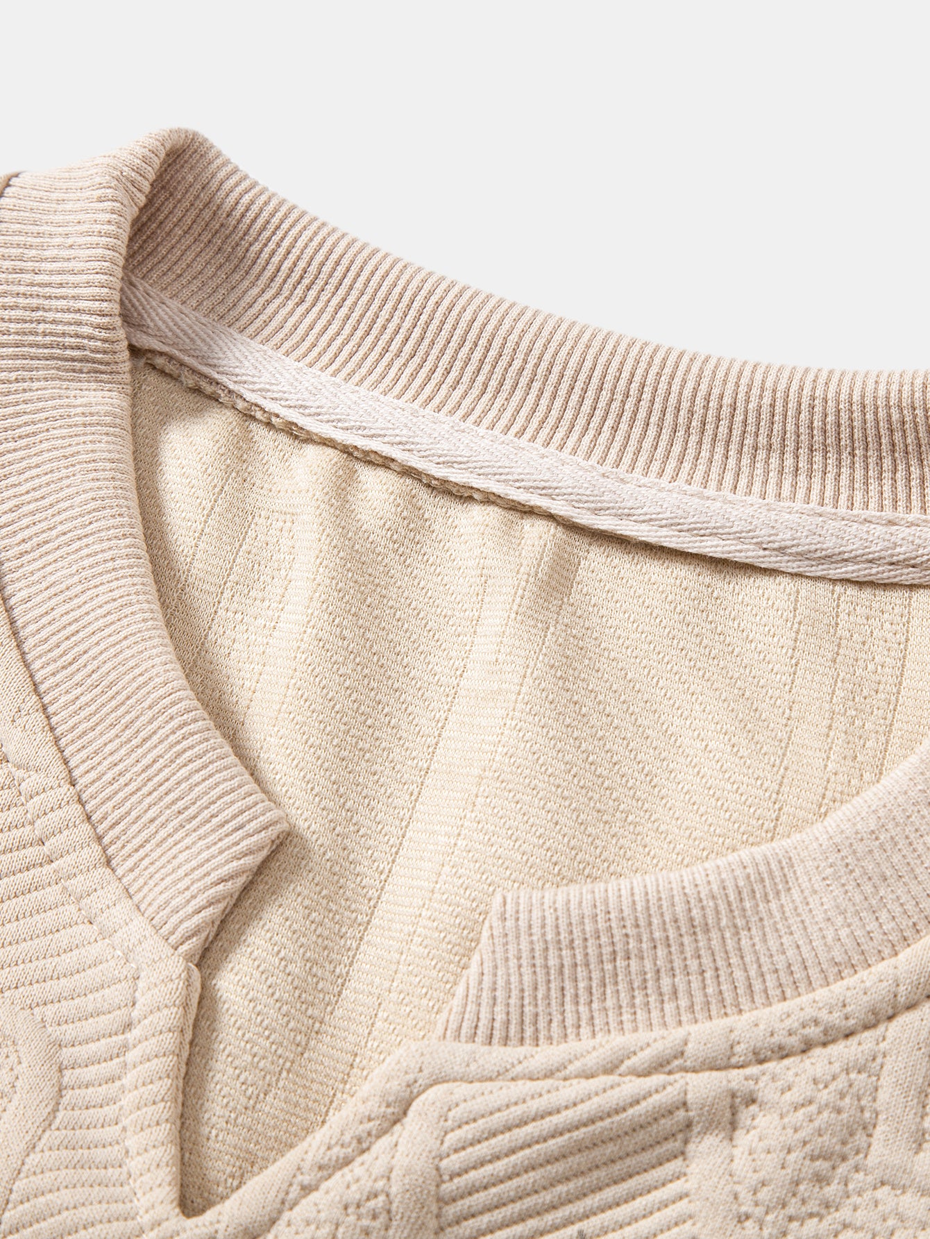 Relax Fit Letter Jacquard Notched Collar T-Shirt - Image 7