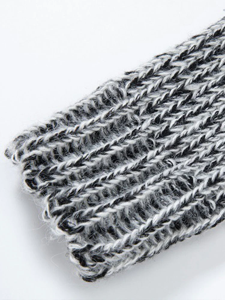 Lange gestrickte Kapuzenjacke - Image 7