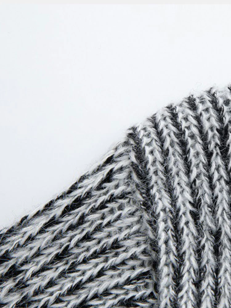 Lange gestrickte Kapuzenjacke - Image 8