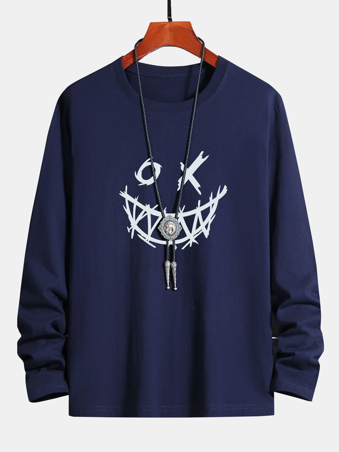 Langarm T-Shirt mit gruseligem Gesichtsdruck aus Baumwolle - Image 4