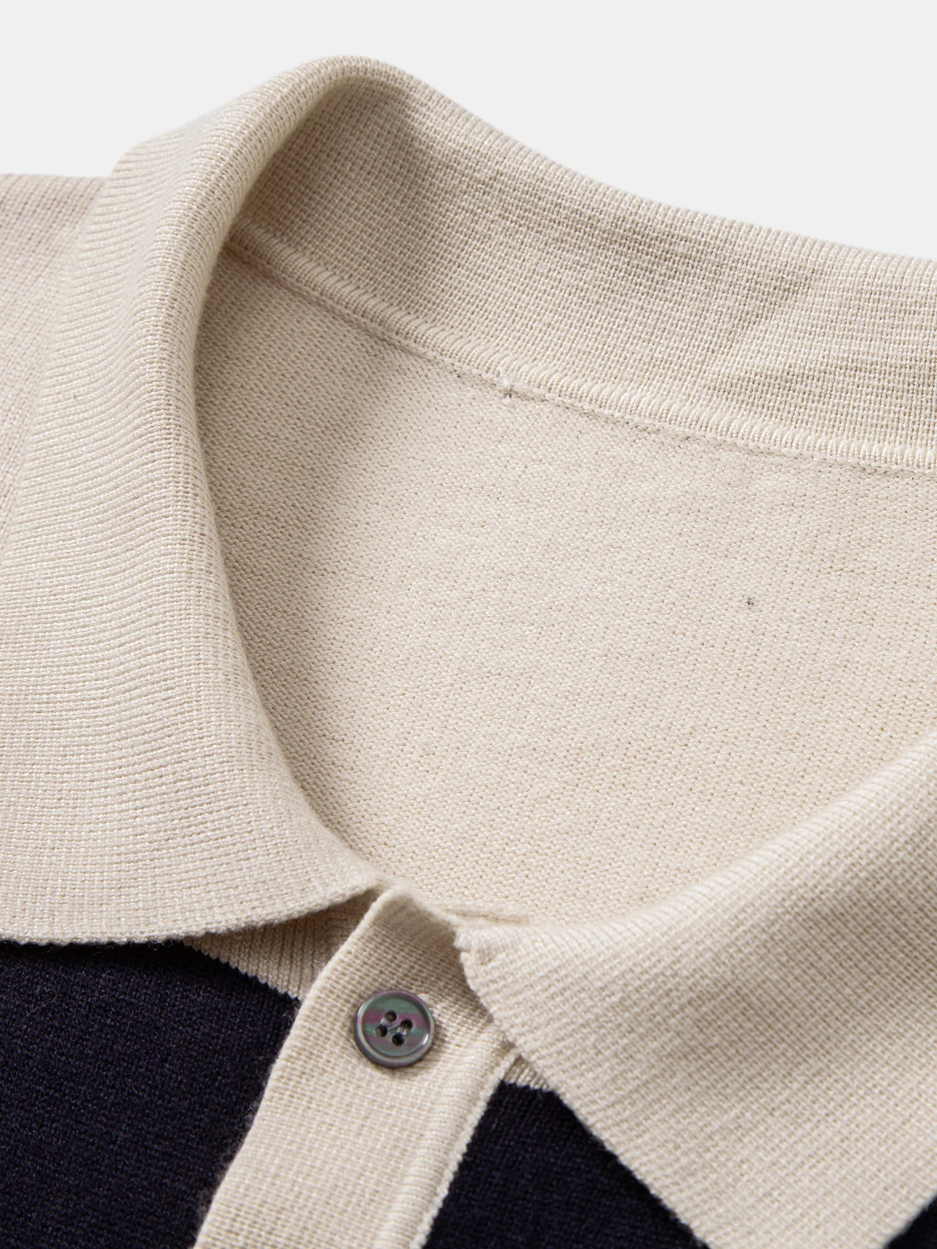 Langarm gestreiftes Strick-Poloshirt - Image 9