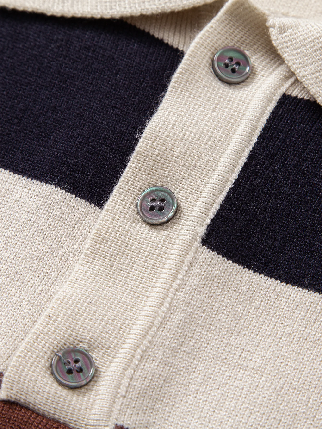 Langarm gestreiftes Strick-Poloshirt - Image 10