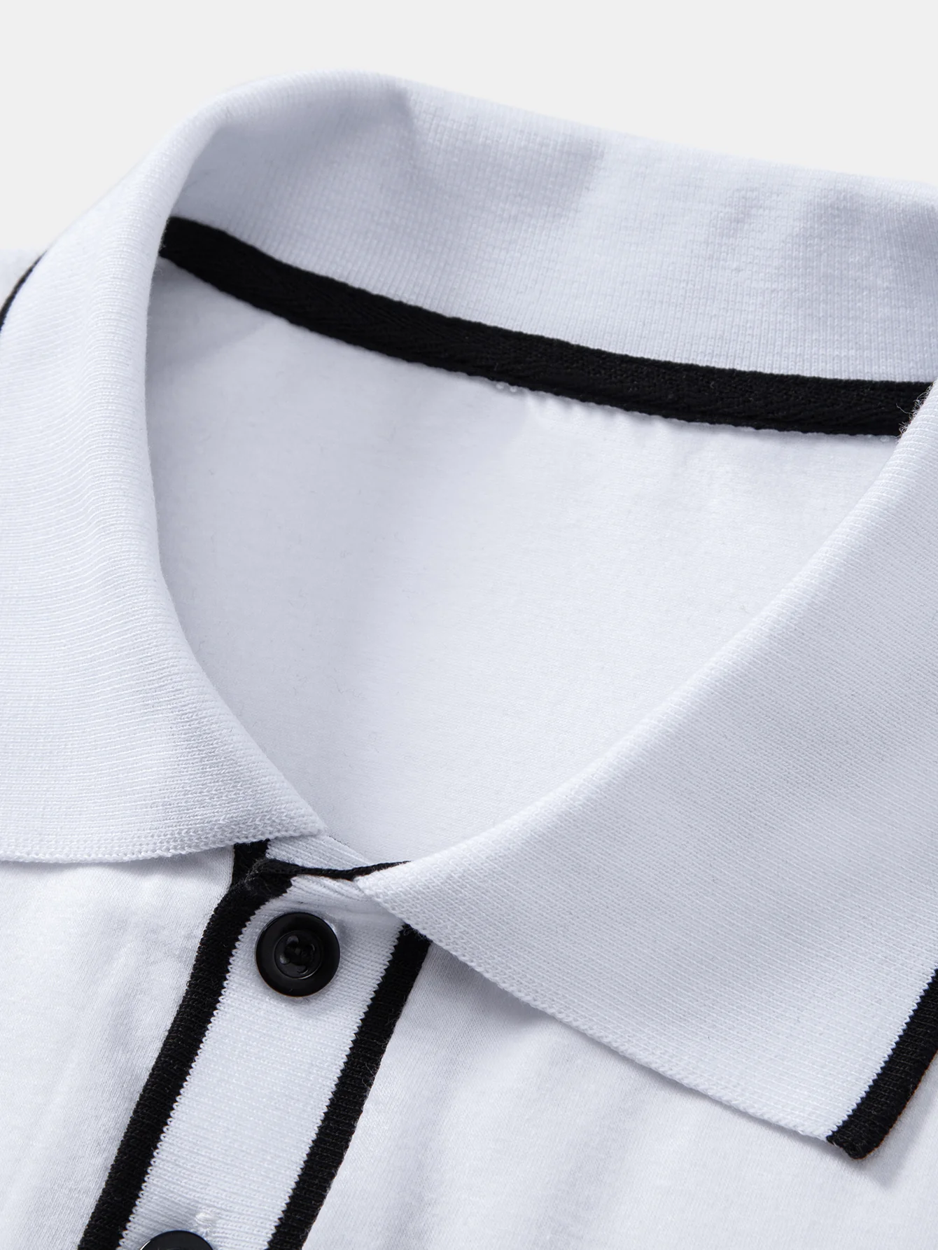 Langärmeliges Poloshirts mit Kontrast und Tasche - Image 17