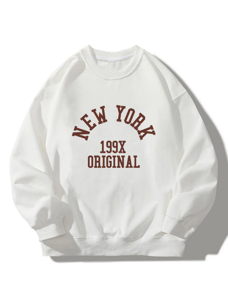 New York Print Relaxed Sweatshirt - Image 4