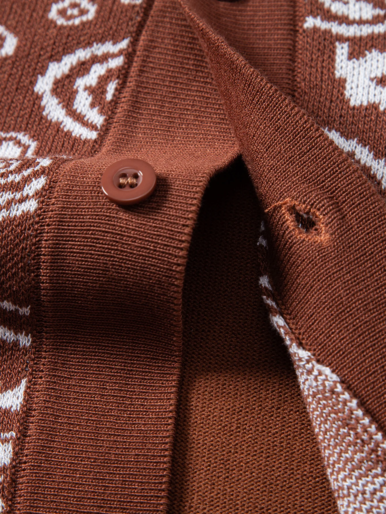 Paisley Button Up Knit Shirt & Knit Shorts - Image 17