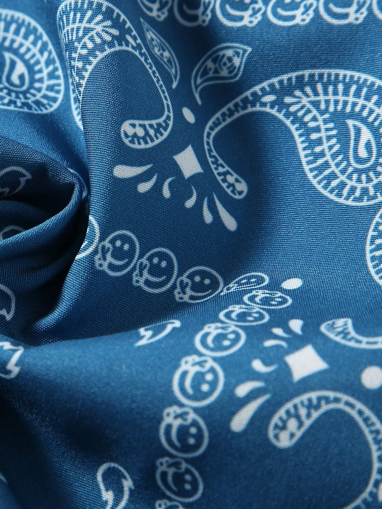 Paisley-Print T-Shirt & Paisley-Print Shorts - Image 9
