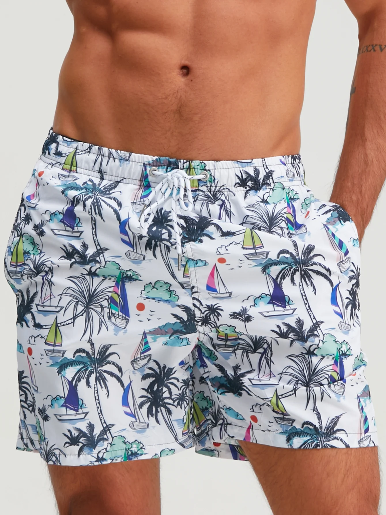 Palmenbaum Segelboot Druck Badehose - Image 5