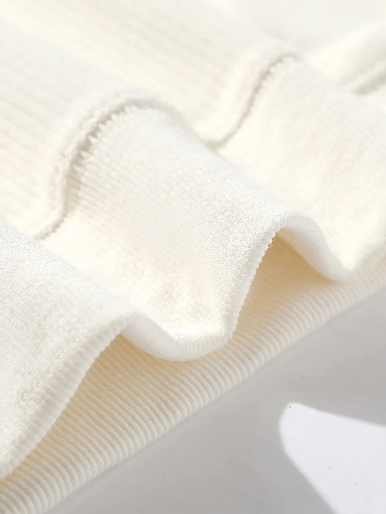 Hoodie mit gepanelten Cordstoff-Raglanärmeln - Image 11