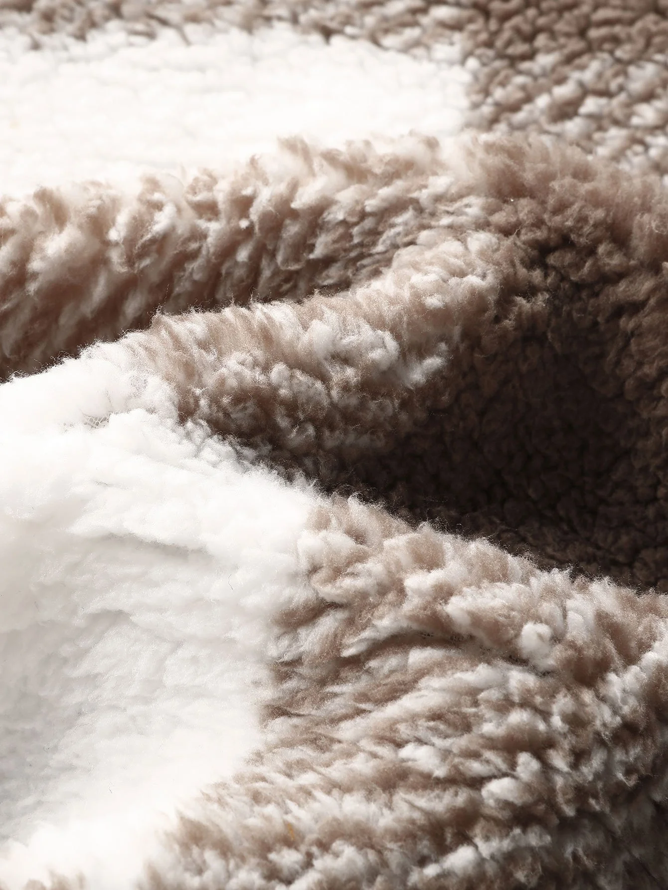Viertelzipper Karo Teddy Sweatshirt - Image 7